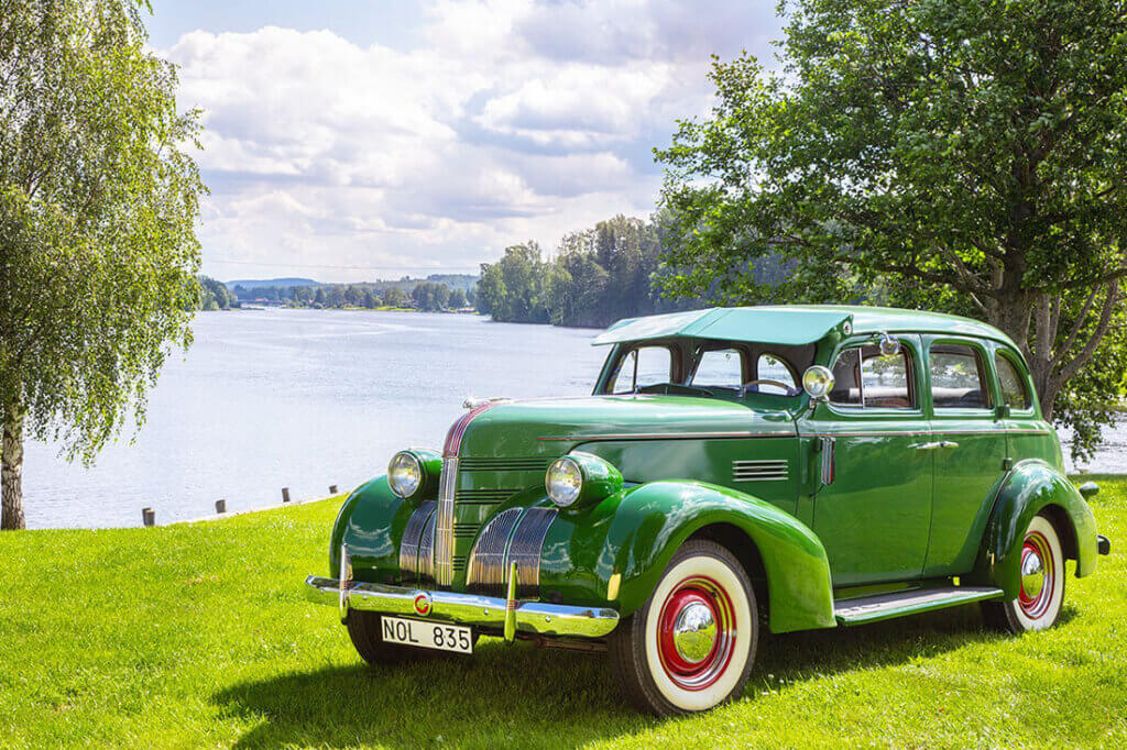 En 1939 Pontiac Model 2519 4-door Touring Sedan redo för den globala marknaden